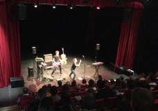 Liz Cherhal à Mayenne